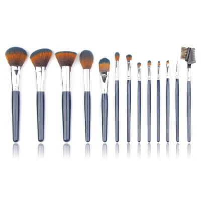 Professional Quality Makeup Brush Set with Three Colors Synthetic Hair